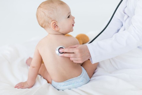 bambino dal pediatra pneumologo centro medico buonarroti